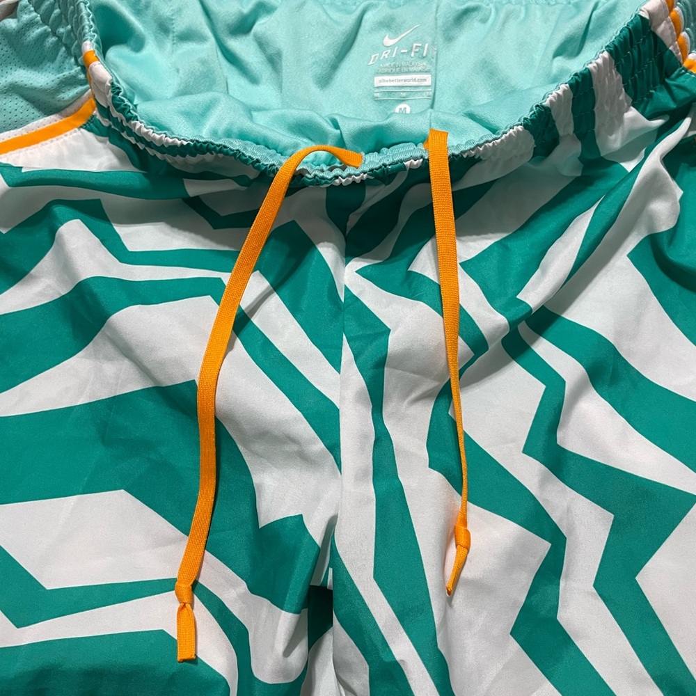 Nike Dri-Fit Women’s Athletic Shorts Size Medium Teal Color Patterned - Picture 5 of 9